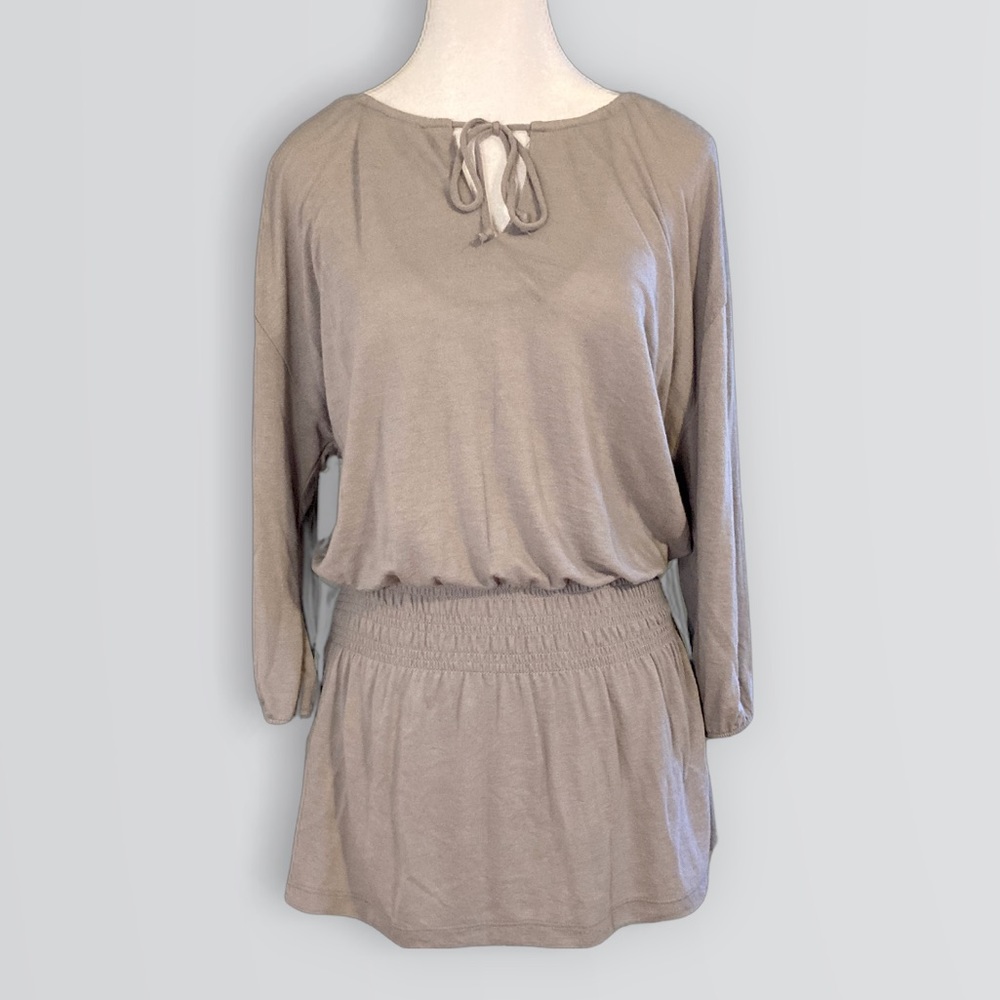 Gray Old Navy 3/4 length sleeved shirt - Size M